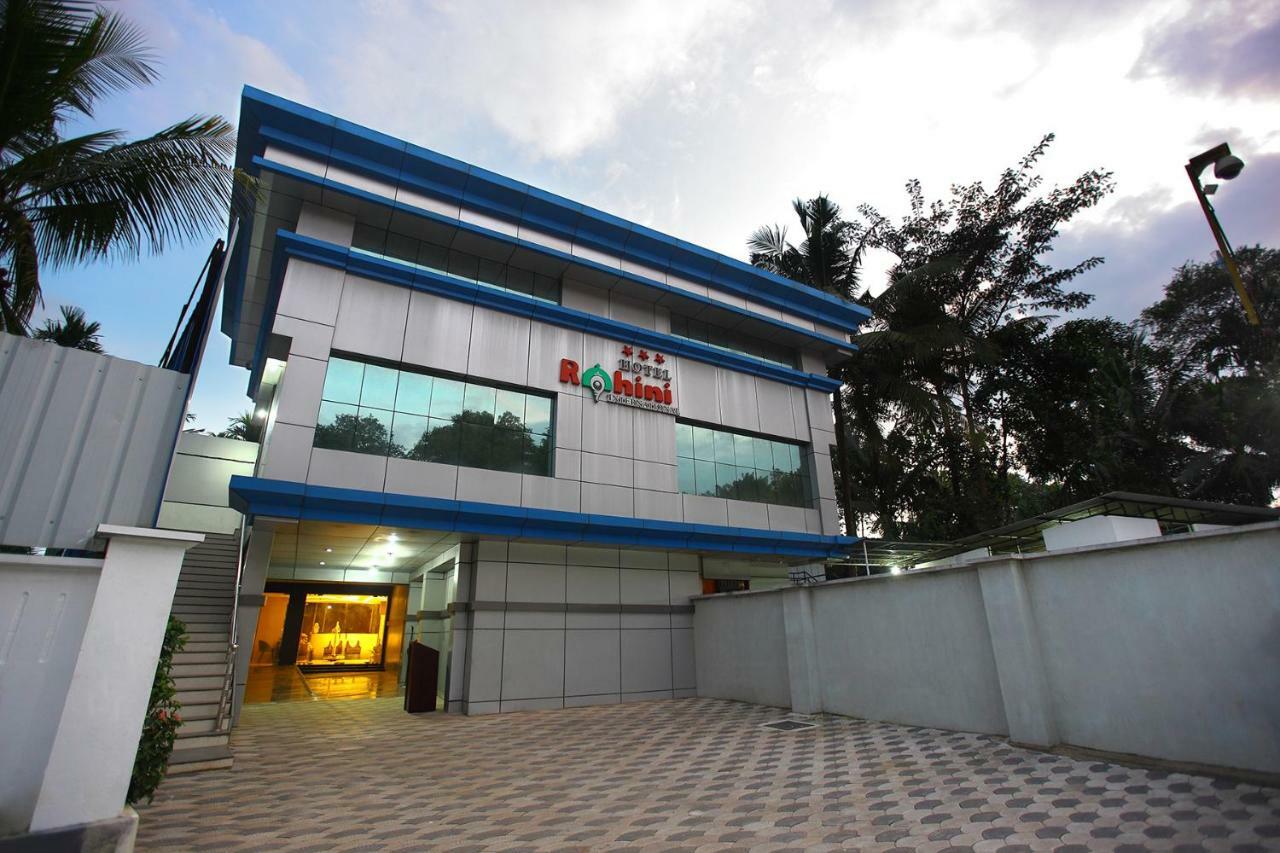 Hotel Rohini International Kallār Extérieur photo