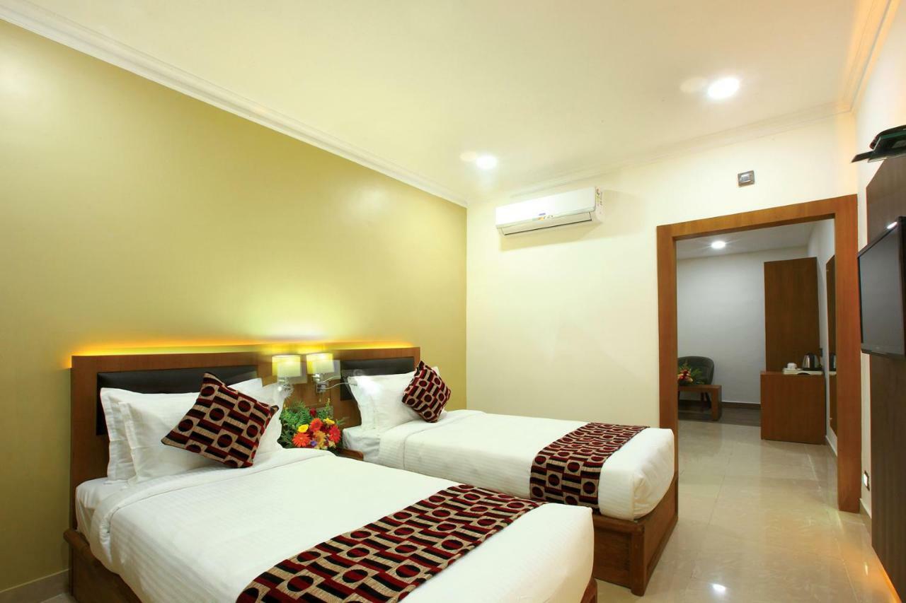 Hotel Rohini International Kallār Extérieur photo