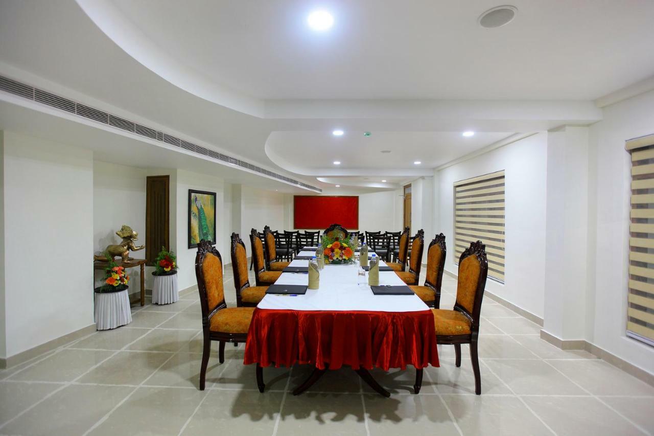 Hotel Rohini International Kallār Extérieur photo