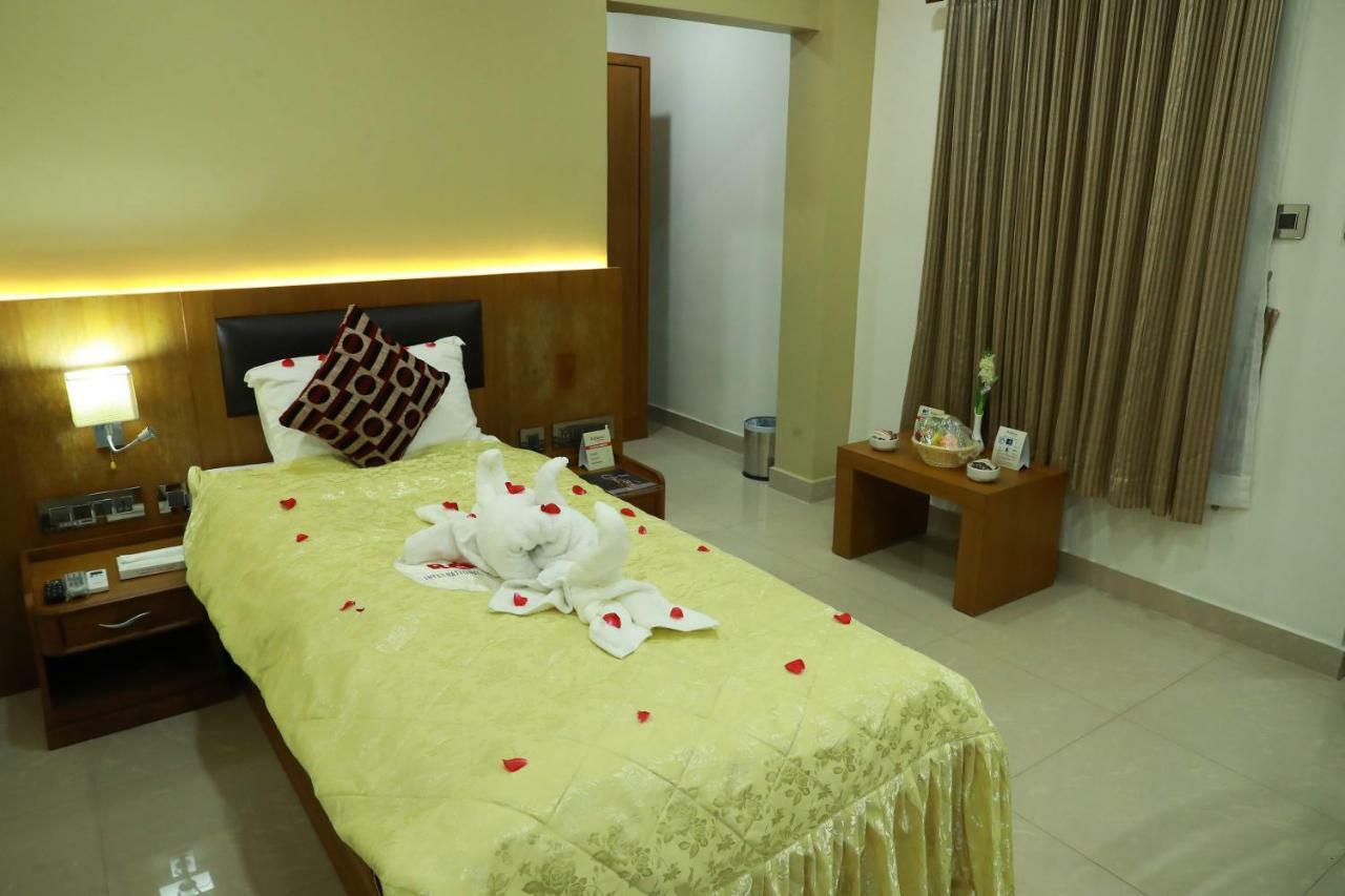 Hotel Rohini International Kallār Extérieur photo