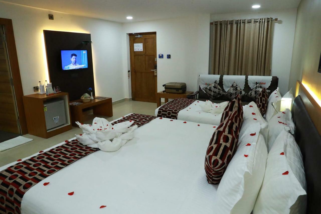 Hotel Rohini International Kallār Extérieur photo