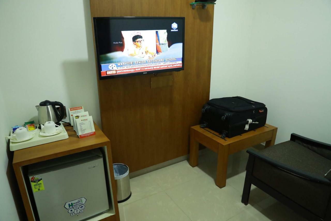 Hotel Rohini International Kallār Extérieur photo