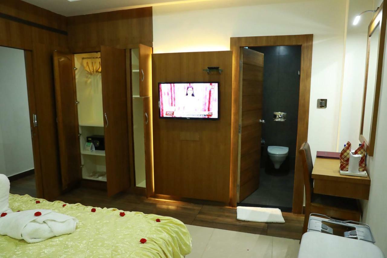 Hotel Rohini International Kallār Extérieur photo