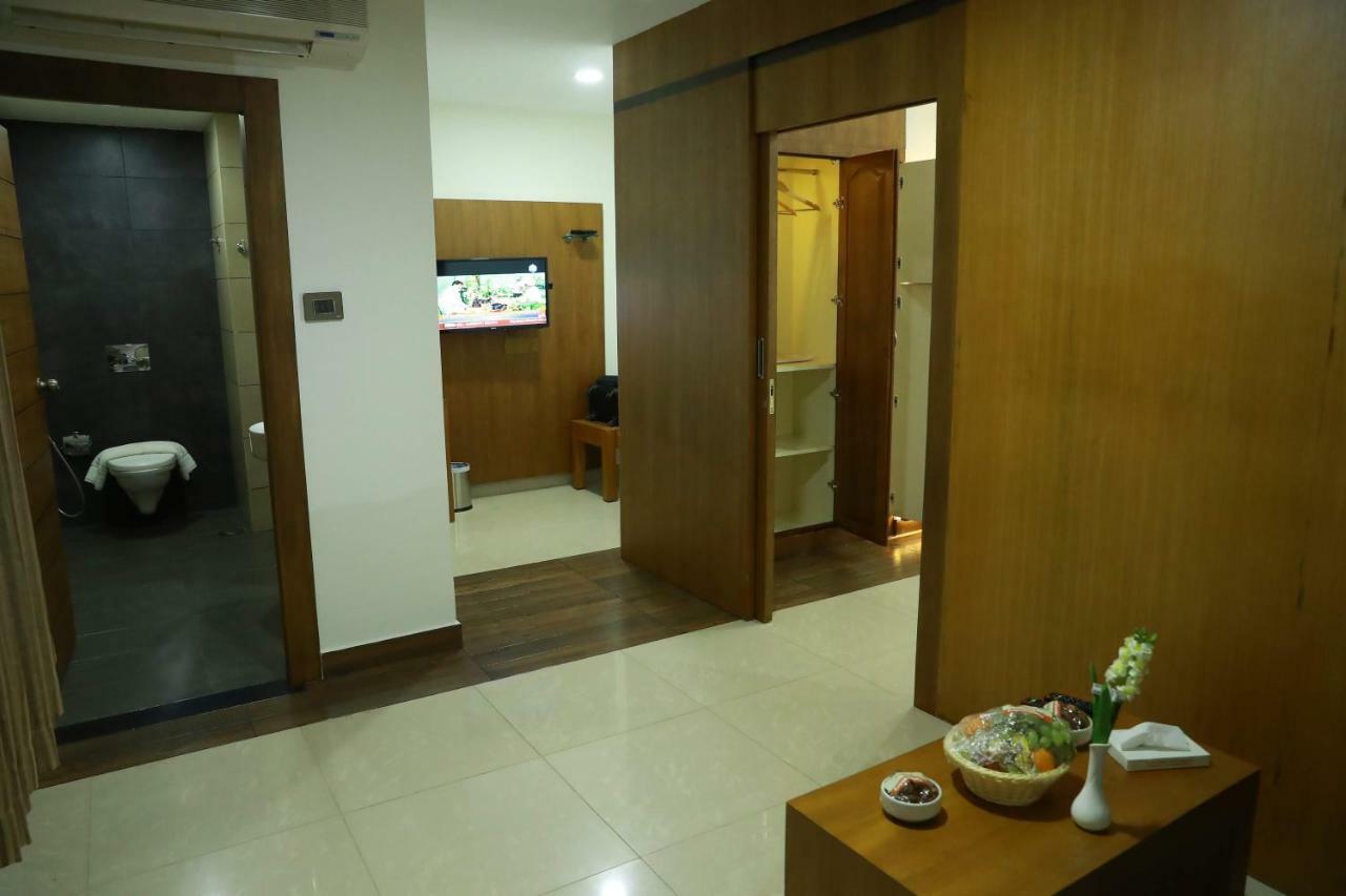 Hotel Rohini International Kallār Extérieur photo