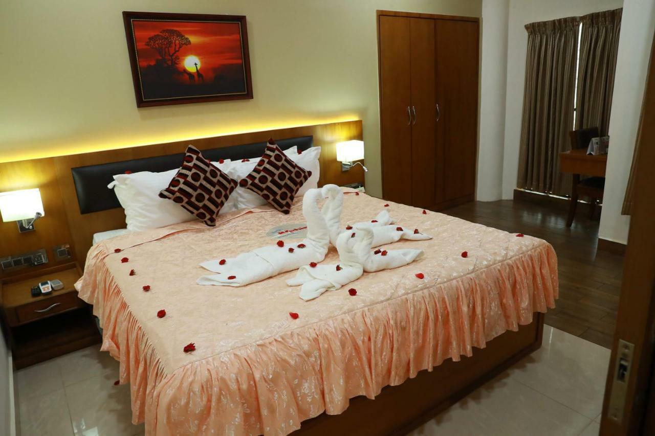 Hotel Rohini International Kallār Extérieur photo