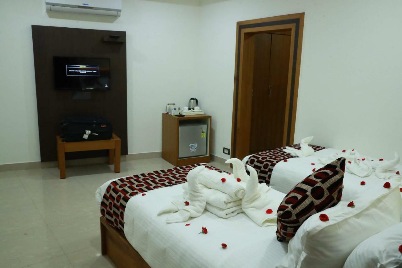 Hotel Rohini International Kallār Extérieur photo