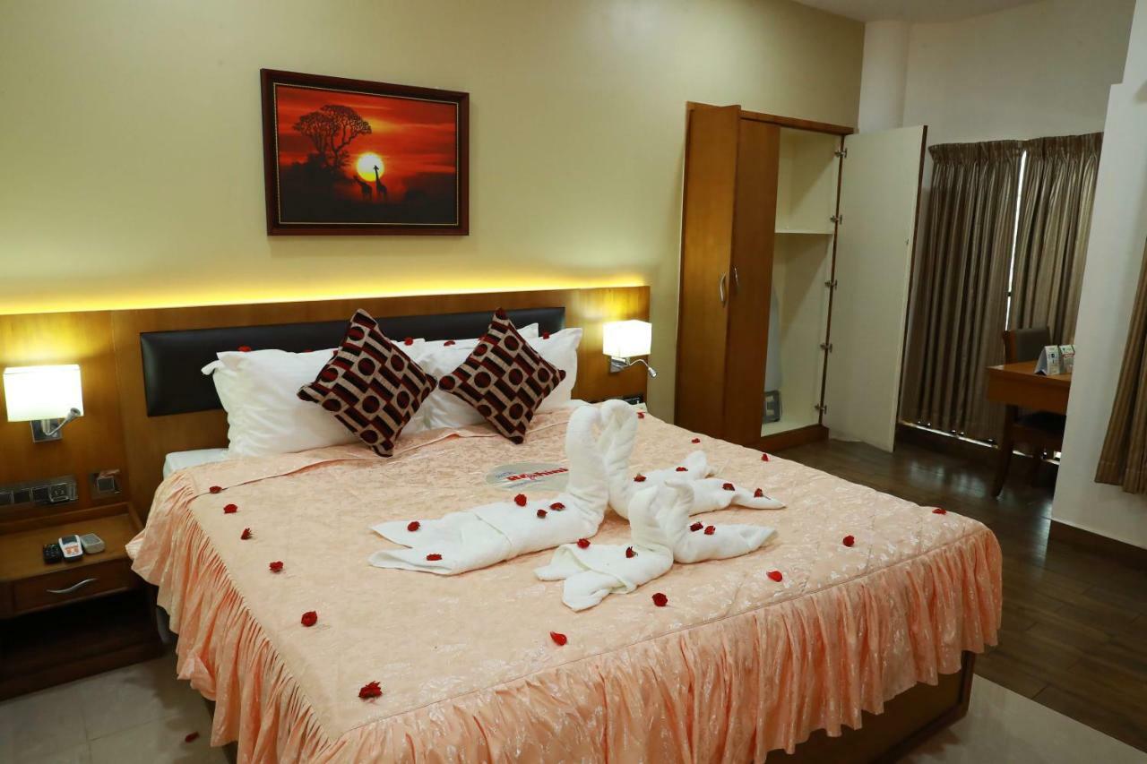 Hotel Rohini International Kallār Extérieur photo